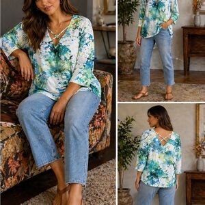 Women's Green & Blue Watercolor Crisscross V-Neck Top